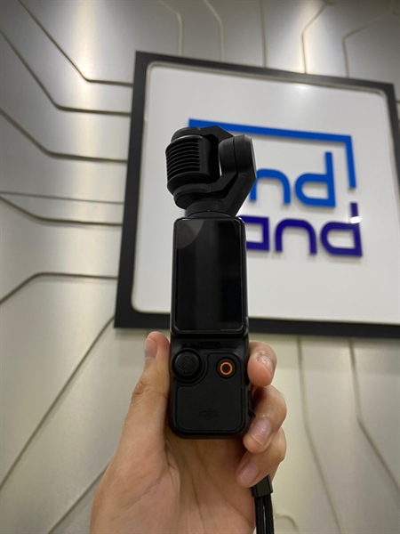 Gimbal DJI Osmo Pocket 3 - Creator Combo - Màu đen - Ngoại hình: 98% - X2 lỗi cảm biến - Kèm túi mini tripod + tay cầm pin DJI Mic 2 + thẻ nhớ 128GB + lọc thẻ nhớ + tay cầm nhỏ 1