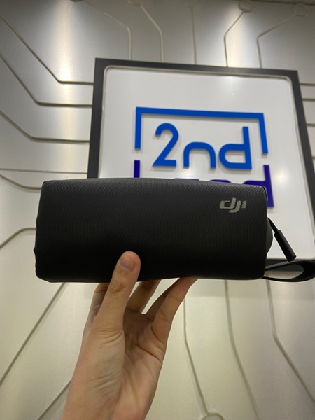 Gimbal DJI Osmo Pocket 3 - Creator Combo - Màu đen - Ngoại hình: 98% - X2 lỗi cảm biến ( tuy nhiên lỗi đã hết không bảo hành phần này ạ ) - Kèm túi mini tripod + tay cầm pin DJI Mic 2 + thẻ nhớ 128GB + lọc thẻ nhớ + tay cầm nhỏ