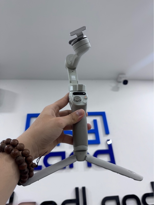Gimbal DJI Osmo SE - Màu xám - Ngoại hình 97% - Ố vàng, trầy xước nhẹ - Kèm 1 đế 3 chân