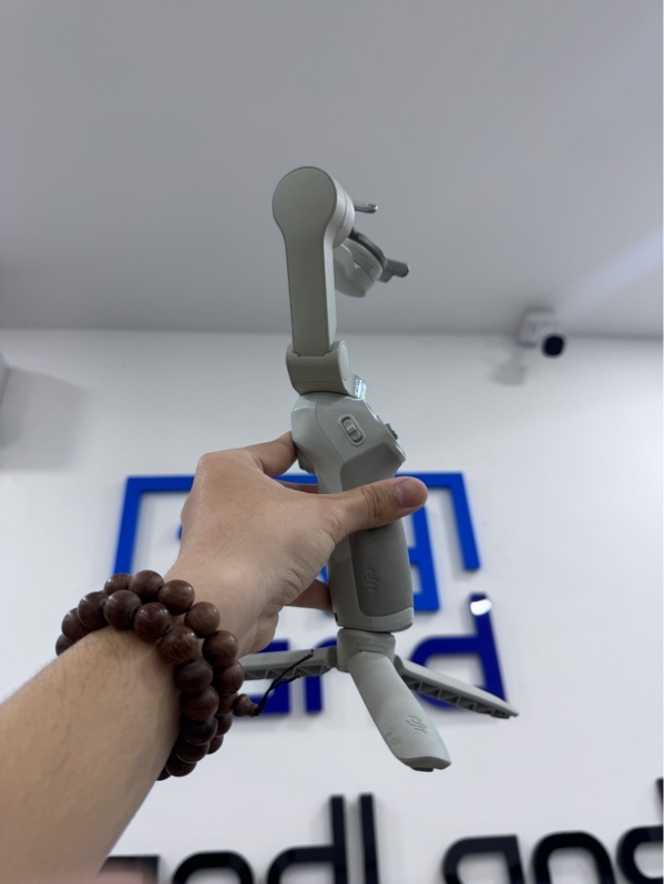 Gimbal DJI Osmo SE - Màu xám - Ngoại hình 97% - Ố vàng, trầy xước nhẹ - Kèm 1 đế 3 chân