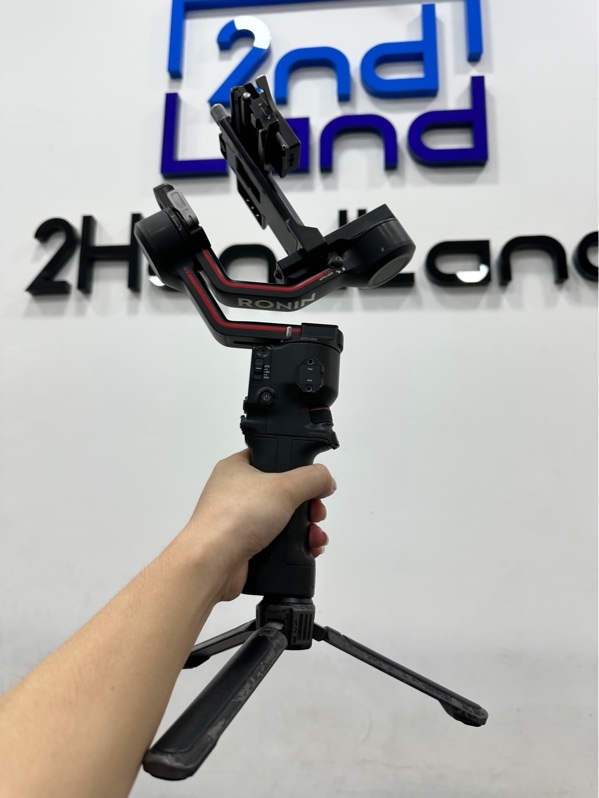 Gimbal DJI Ronin-RS3 - Màu đen - Ngoại hình 97% - Chân trầy sơn - Kèm túi + Chân đứng