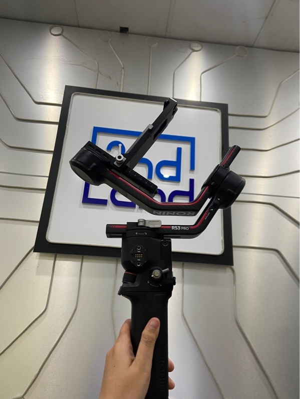 Gimbal DJI RONIN-RS3 Pro Combo - Màu đen - Ngoại hình: 97% - Trầy xước thân, thiếu khá nhiều phụ kiện - Kèm Box