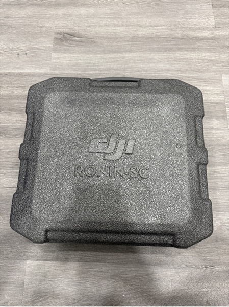 Gimbal DJI Ronin SC - Màu đen - Ngoại hình 98% - Kèm Box , Kèm 1 dây usb-c LK , thiếu 2 cây lục giác