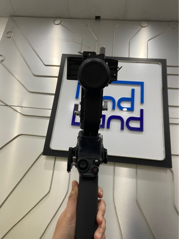 Gimbal DJI RS4 bản đơn - Màu đen - Ngoại hình: 97% - Trầy xướt xung quanh - Kèm chân đứng + ngàm cố định máy ảnh