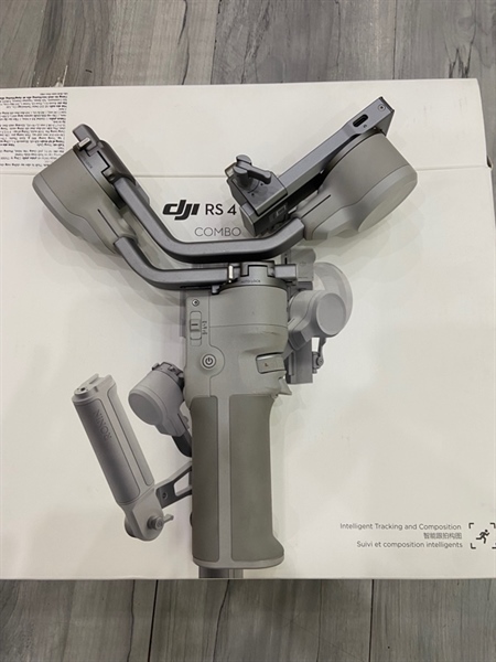 Gimbal DJI RS4 Mini - Bản Combo - Màu xám - Ngoại hình: 98% - Thiếu 1 ốc dự phòng gắn máy ảnh, thiếu cáp sạc - FullBox 2