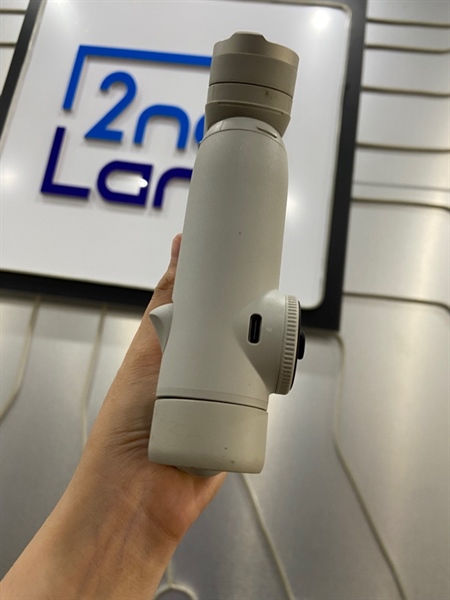 Gimbal Insta 360 Flow - Màu bạc - Ngoại hình: 97% - Thân ố vàng, trầy sườn - Kèm Box 2