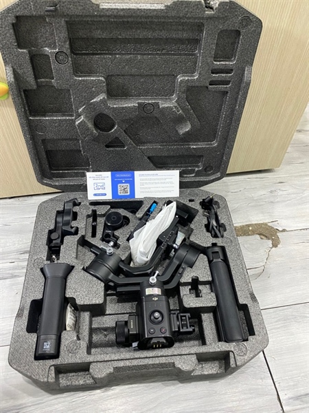 Gimbal máy ảnh DJI Ronin-RC - Màu đen - Ngoại hình: 97% - có trầy sướt - FullBox - Full phụ kiện + Zoom Focus Ronin-S 1