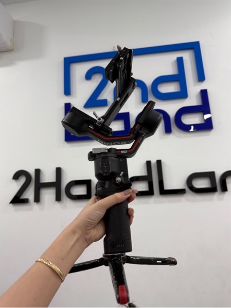 Gimbal máy ảnh DJI Ronin RS3 - Bản đơn - Màu đen - Ngoại hình 96% - Chân tripod tróc sơn nhiều , tay cầm mòn , trên gimbal nhiều chỗ tróc sơn - Kèm cáp usb-c , thiếu hỗ trợ buộc ống kính 1