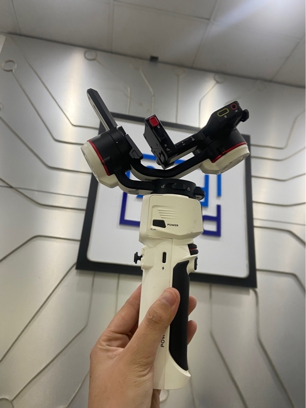 Gimbal Zhiyun Crane M3 - Màu trắng - Ngoại hình: 97% - Hơi ố, trầy xước nhẹ - Fullbox