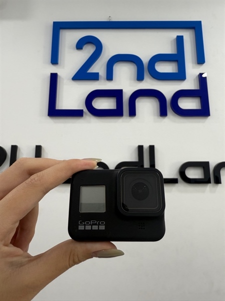 Go pro 8 - Màu đen - Ngoại hình 98% - Kèm 4 pin , 2 viên pin phồng , 1 dock sạc