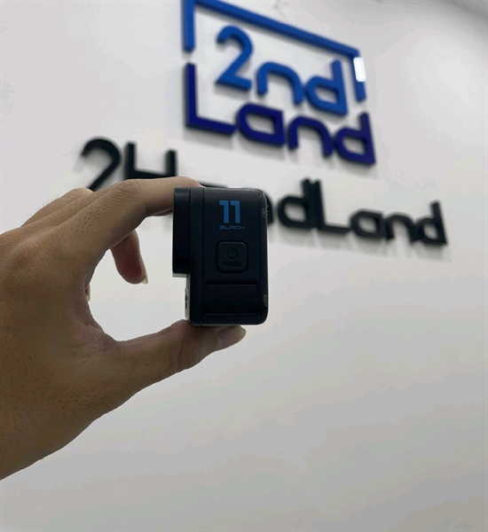 Gopro 11 back - Màu đen - Ngoại hình 98% - pin phù nhẹ - Kèm túi đựng + 1 pin + 1 thẻ 64GB 1