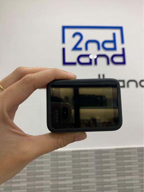 GoPro 11 Black - Màu đen - Ngoại hình: 97% - Kèm 2 pin + túi, không sạc