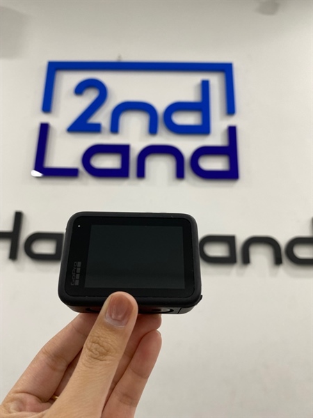 Gopro 11 - Màu đen - Ngoại hình 98% - Kèm túi đựng , 3 pin , 1 đế sạc đôi , 1 thẻ 128GB 1