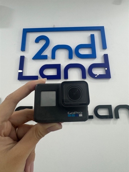 Gopro 6 Black - Màu đen - Ngoại hình 98% - Kèm 1 pin , 1 đế sạc , 1 mic thu âm , 2 case bảo vệ