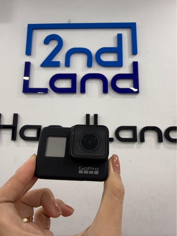 GoPro 7 - Màu đen - Ngoại hình 97% - Tróc da - Kèm pin, sạc , không thẻ nhớ