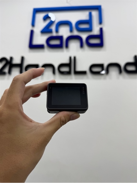 Gopro 7 Siler - Màu bạc - Ngoại hình 97% - Mất nắp chụp cổng kết nối - Kèm Case + Vỏ bảo vệ 2