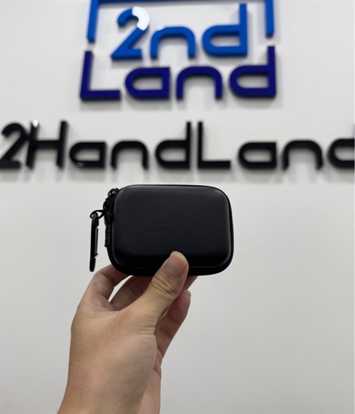 Gopro 7 Siler - Màu bạc - Ngoại hình 97% - Mất nắp chụp cổng kết nối - Kèm Case + Vỏ bảo vệ 3