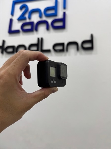 Gopro 8 Black - Màu đen - Ngoại hình 97% - Kèm 3 pin phù chai + 1 pin new + Hộp sạc Telesin + 2 case bảo vệ + Dây đeo ngực + Túi đựng