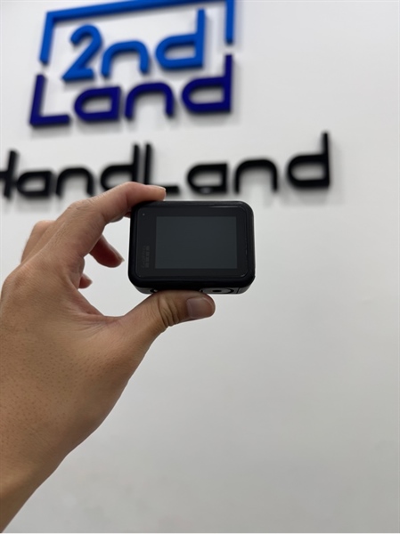 Gopro 8 Black - Màu đen - Ngoại hình 97% - Kèm 3 pin( pin c phù, chai) + Hộp sạc Telesin + 2 case bảo vệ + Dây đeo ngực + Túi đựng 2