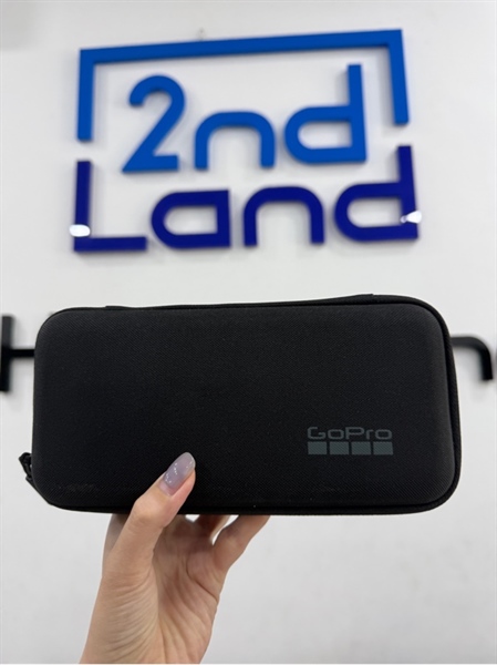 Gopro 8 - Màu đen - Ngoại hình 98% - Kèm 1 lens , 1 tripod , 1 dây usb-c , 2 pin , 1 sạc , 1 case ulanzi , 1 mic Boya by-mm1 , 1 remote , 1 sạc remote