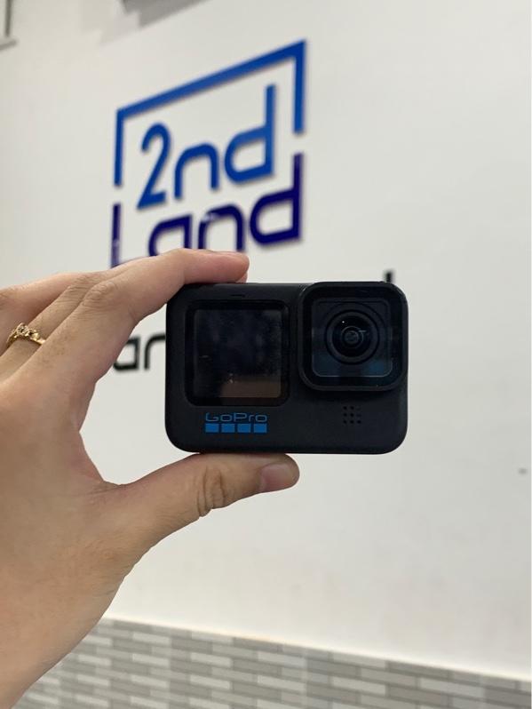 Gopro black 11 - Màu đen - Ngoại hình: 97% - Kèm thẻ nhớ 128gb + 1 pin + túi