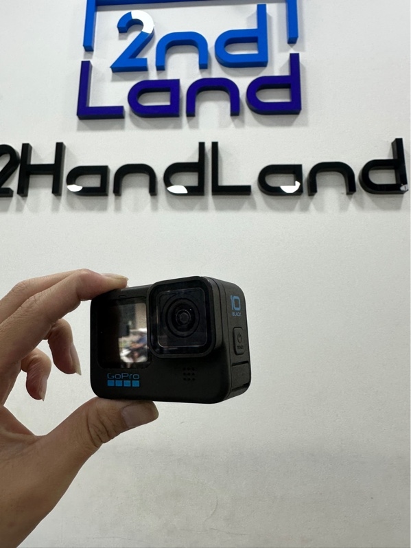 GoPro Hero 10 Black - Màu đen - Ngoại hình 97% - Loa rè nhẹ - Kèm Pin yếu