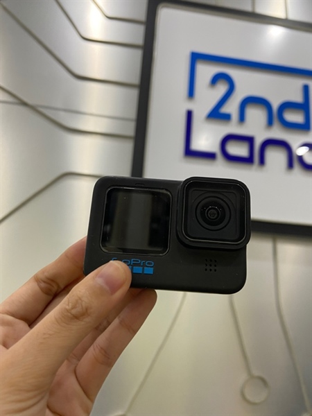 Gopro Hero 11 Black - Màu đen - Ngoại hình: 98% - Kèm 1 pin + thẻ 64GB + cáp sạc + hộp chống sốc