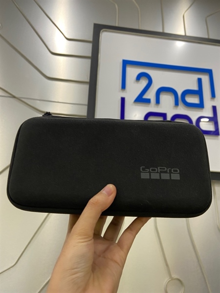 Gopro Hero 11 Black - Màu đen - Ngoại hình: 98% - Kèm 1 pin + thẻ 64GB + cáp sạc + hộp chống sốc 3