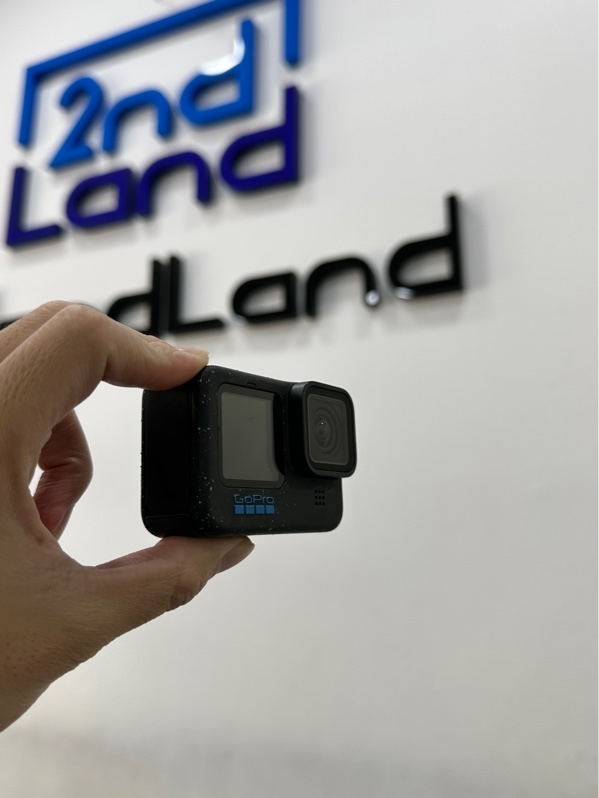 GoPro Hero 12 Black - Màu đen - Ngoại hình 97% - Kèm 2 pin LK chai + 1 dock sạc + 1 gậy tripod