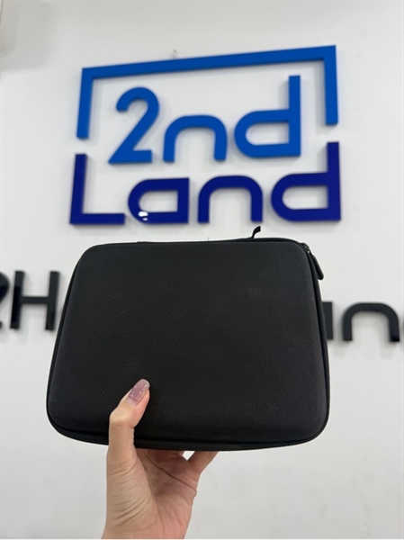 Gopro hero 13 black - Màu đen - Ngoại hình 98% - Kèm 1 case bảo vệ , 1 ốp cao su , 1 dây usb-c , 2 pin , 1 dock sạc , 1 túi , không thẻ nhớ