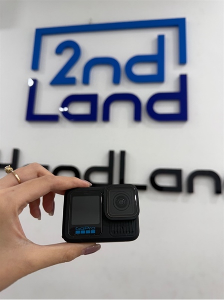 Gopro hero 13 black - Màu đen - Ngoại hình 98% - Kèm 1 case bảo vệ , 1 ốp cao su , 1 dây usb-c , 2 pin , 1 dock sạc , 1 túi , không thẻ nhớ 1