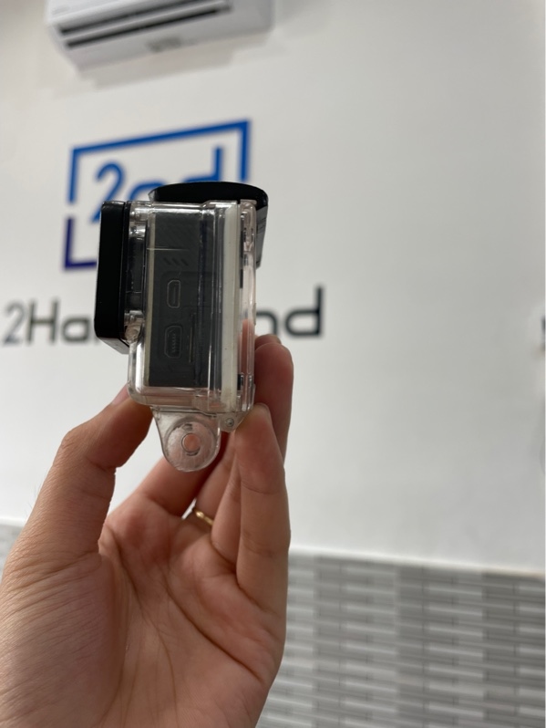 GoPro Hero 4 - Màu đen - Ngoại hình: 96% - Màn đen vài điểm pixel - Kèm 1 pin + ốp, không sạc