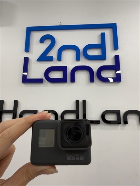 Gopro Hero 5 - Màu đen - Ngoại hình 98% - Kèm thẻ nhớ 32GB , túi đựng , dây sạc 1