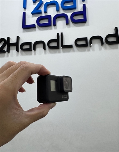 Gopro Hero 7 Black - Màu đen - Ngoại hình 97% - Máy trầy cấn - Kèm 2 pin chai ( 1 pin phù ) + Case + Vòng đeo cổ Telesin 1