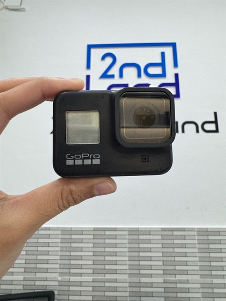 GoPro Hero 8 Back - Màu đen - Ngoại hình 97% - Kính xước mèo - Body, kèm 2 pin linh kiện + ốp lặn + túi