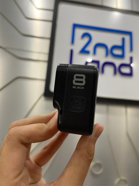 Gopro Hero 8 Black - Màu đen - Ngoại hình: 97% - Kèm Remote + 2 pin phồng + sạc remote 1