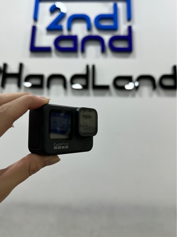 GoPro Hero 9 Black - Màu đen - Ngoại hình 97% - Kèm túi + 1 pin hơi yếu + + Ốp bảo vệ, ốp cao su + Đế cố định, 3 ốc khoá + Dây USB-C + Đầu đọc