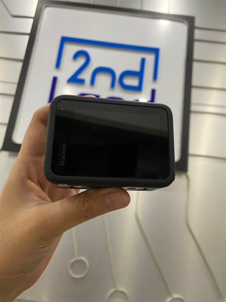 Gopro Hero 9 - Màu đen - Ngoại hình: 97% - Mất cao su bên hông - Kèm 1 dock + 2 pin + thẻ nhớ 128GB + case bảo vệ 2