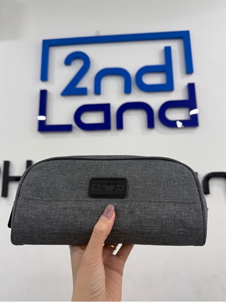 Gopro hero black 7 - Màu đen - Ngoại hình 97% - Máy trầy cấn , chảy nhựa - Kèm 3 pin phù nhẹ , 1 dock sạc 3 , 1 túi đựng , 1 case