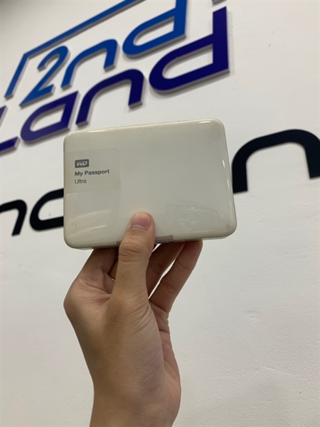 HDD di động WD My Passport Ultra-2TB - Màu trắng - Ngoại hình 97% - Kèm túi