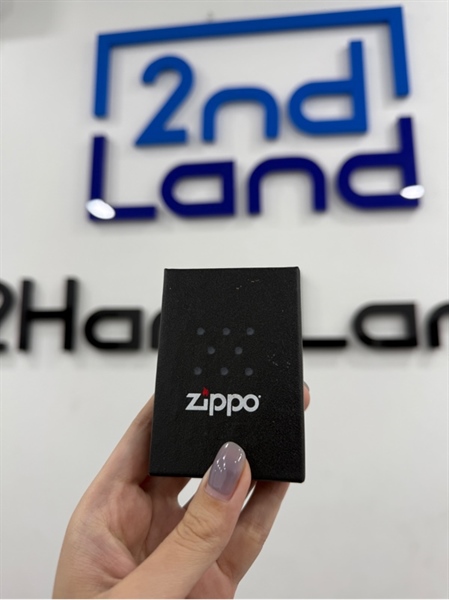 Hộp quẹt Zippo USA - Sản xuất 01/2016 - Màu bạc - Ngoại hình 98% - Chưa vô xăng - Body