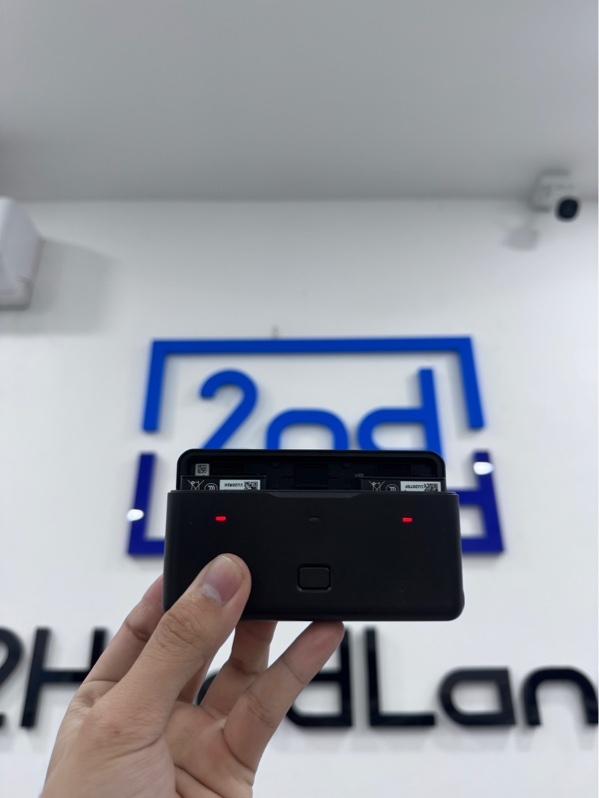 Hộp sạc đa năng Osmo Multifunctional Battery Case 3 - Ngoại hình 98% - Kèm 2 pin