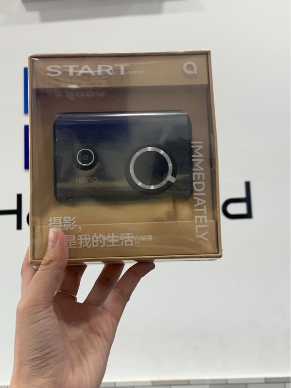 Hộp sạc pin máy ảnh nhanh kèm màn hình kỹ thuật số và khay đựng thẻ SD của thương hiệu Llano Fz-100 - Newseal