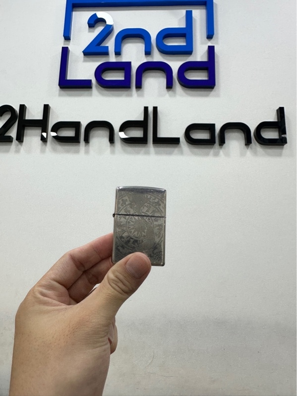 Hột quẹt Zippo họa tiết Bản đồ Việt Nam kết hợp La bàn Trống đồng - Màu bạc - Ngoại hình 97% - Fullbox