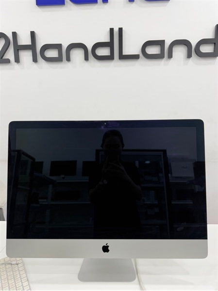 Imac 2017 quad-core intel i7 - 32/512GB - 27 inch - Màn 5K - Radeon 580 8GB - Màu xám - Ngoại hình 98% - Màn tối góc , ám hồng viền nhẹ , viền trên phải ám nặng , bụi trong - Kèm dây nguồn , magic keyboard dơ ố