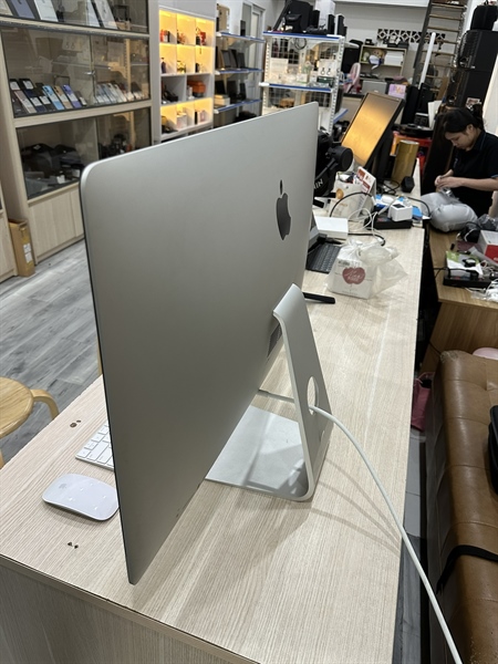 iMac Retina 5K 2020 - 27 inch - Ram 64/512GB - 8 nhân i7 - Card AMD Radeon Pro 5500 XT 8GB - Ngoại hình 98% - Fullbox + Kèm phím + chuột 1