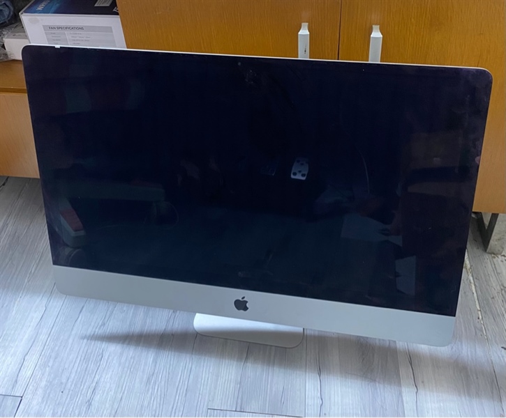 iMac Retina 5K 27 inch 2019 - Core i5 Ram 32GB 2TB - Màu xám - Ngoại hình: 98% - Body - Kèm sạc