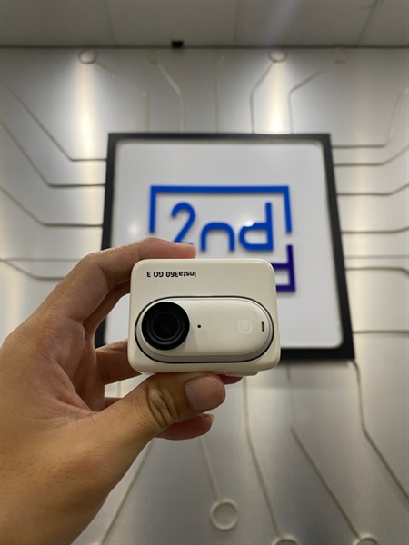Insta 360 Go3 - 128GB - Màu trắng - Ngoại hình: 98% - Loa rè - Body - Kèm phụ kiện