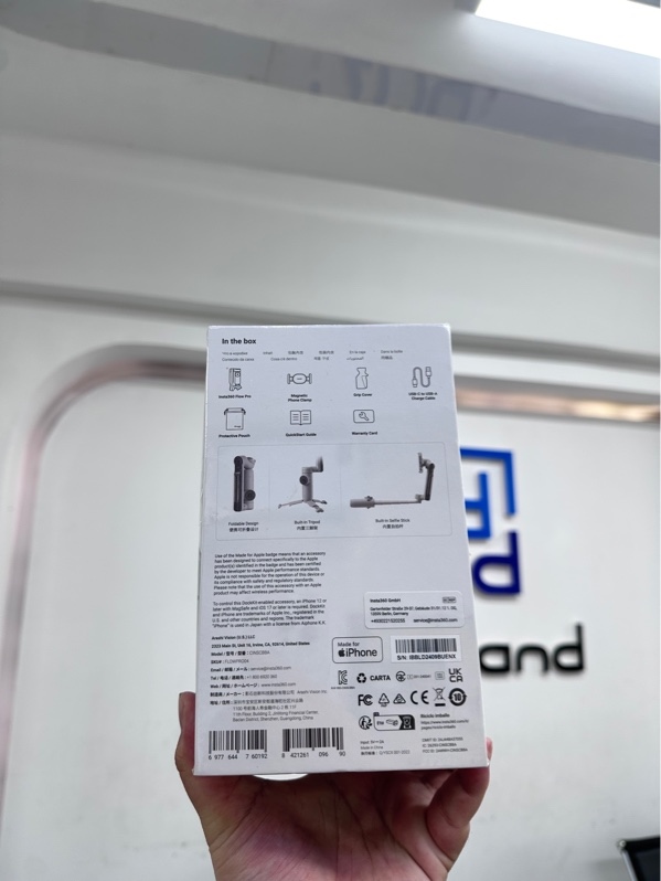 Insta360 Flow Pro - Màu xám - Newseal