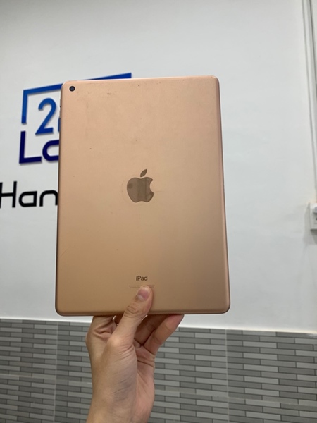 iPad 8th - ZA/A, -Wifi - 32GB - Màu vàng - Pin 86% chu kì sạc 531 lần - Ngoại hình: 97% - Trầy + cấn sườn, màn ám vàng hồng - Body